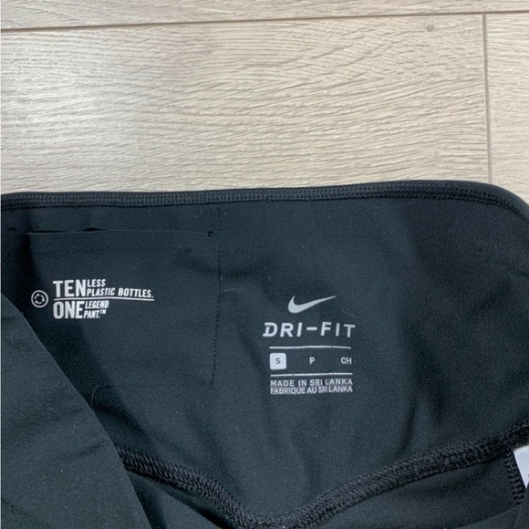 Nike Power Legend Mid Rise Black Training Crop Legging - Picture 6 of 12